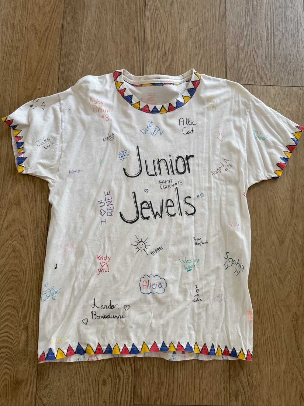Women’s small "Junior Jewels" Taylor swift Halloween costume tee shirt